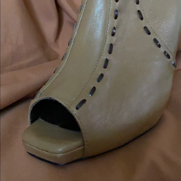 Ankle Boots - Picture 5 of 6